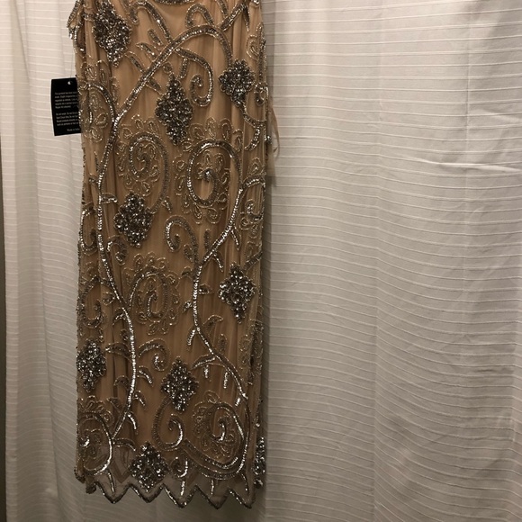 Fun short dress!! - Picture 2 of 4